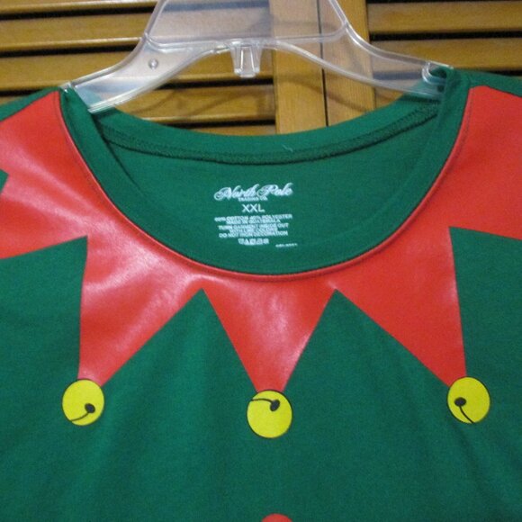 North Pole Trading Co  Elf top, hat & new socks outfit Christmas like new sz XXL - Picture 7 of 8